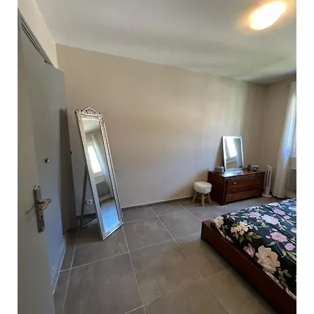 Petit Havre Du Brusc De 80 M2 *